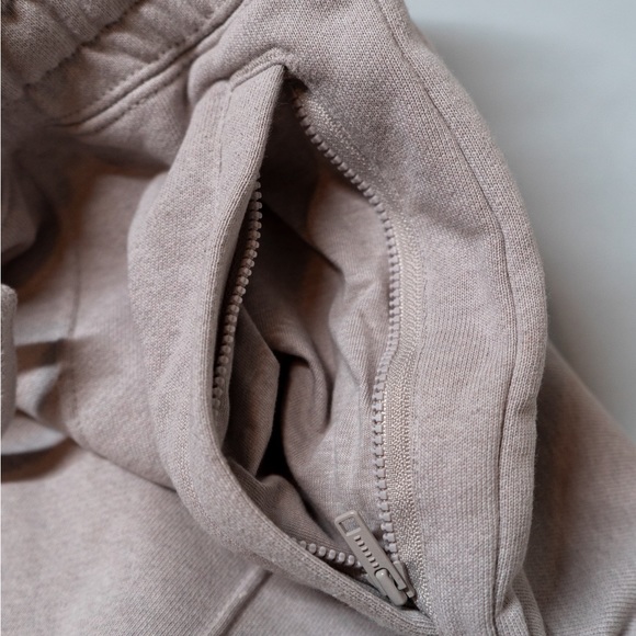 Wonens Jordan Sweats - Picture 3 of 5